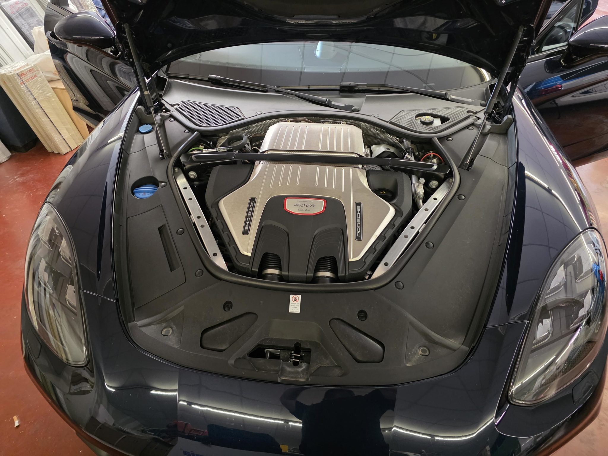 Limpieza profesional del motor a domicilio en Castellón – NMG Detailing