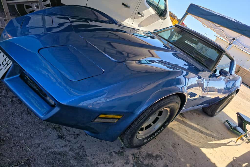 Detalle exterior de coche clásico a domicilio en Castellón – NMG Detailing