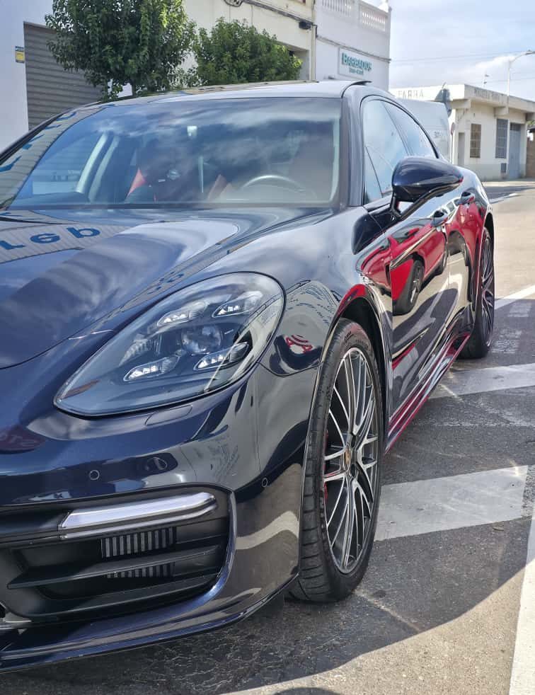 Detalle lateral de Porsche a domicilio en Castellón – NMG Detailing